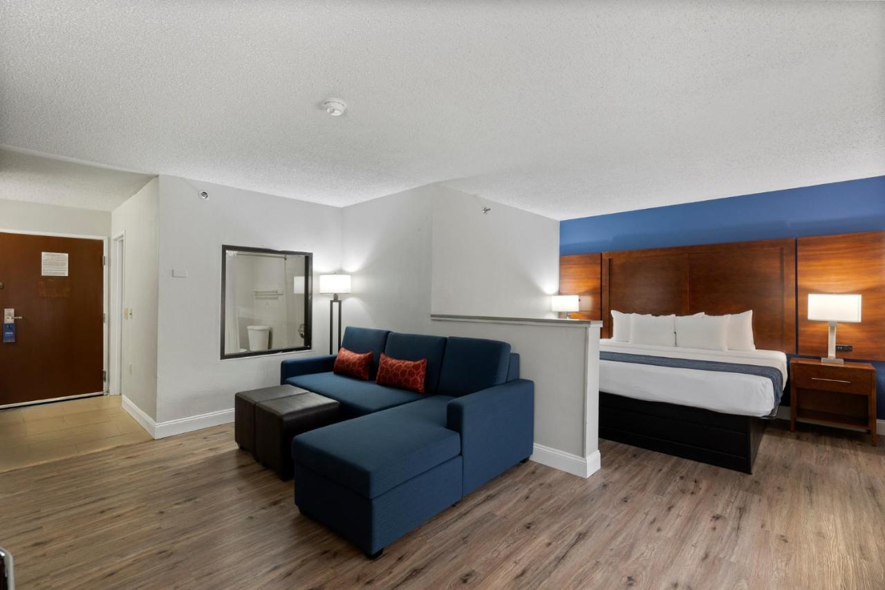 Comfort Inn & Suites St Louis-Hazelwood Εξωτερικό φωτογραφία