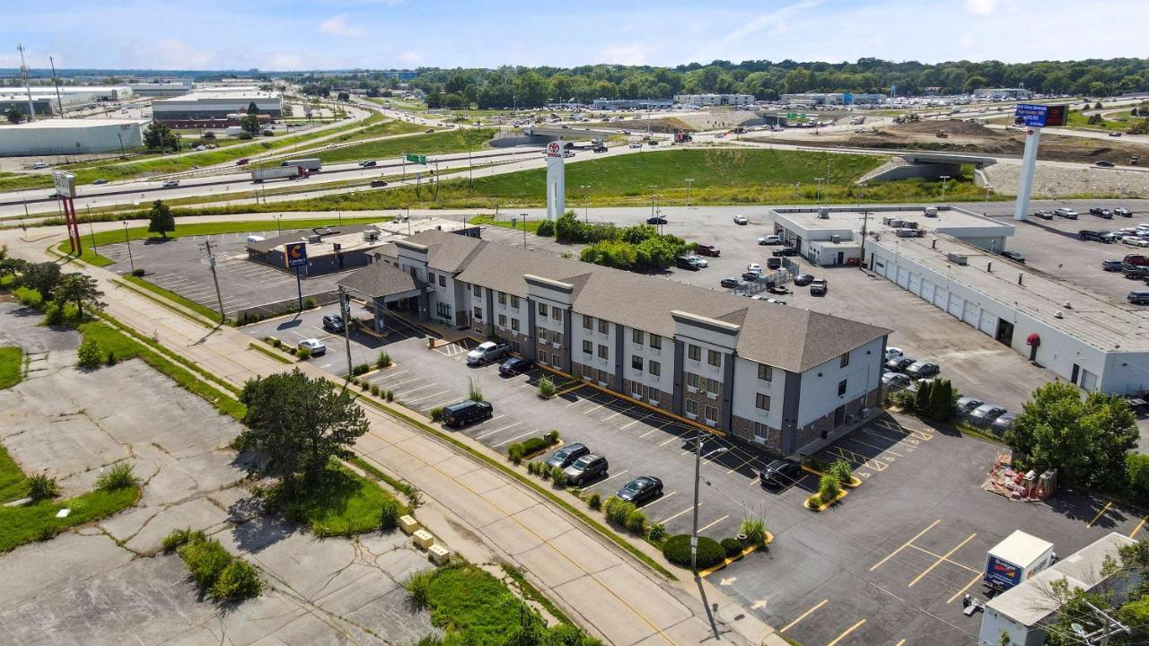 Comfort Inn & Suites St Louis-Hazelwood Εξωτερικό φωτογραφία