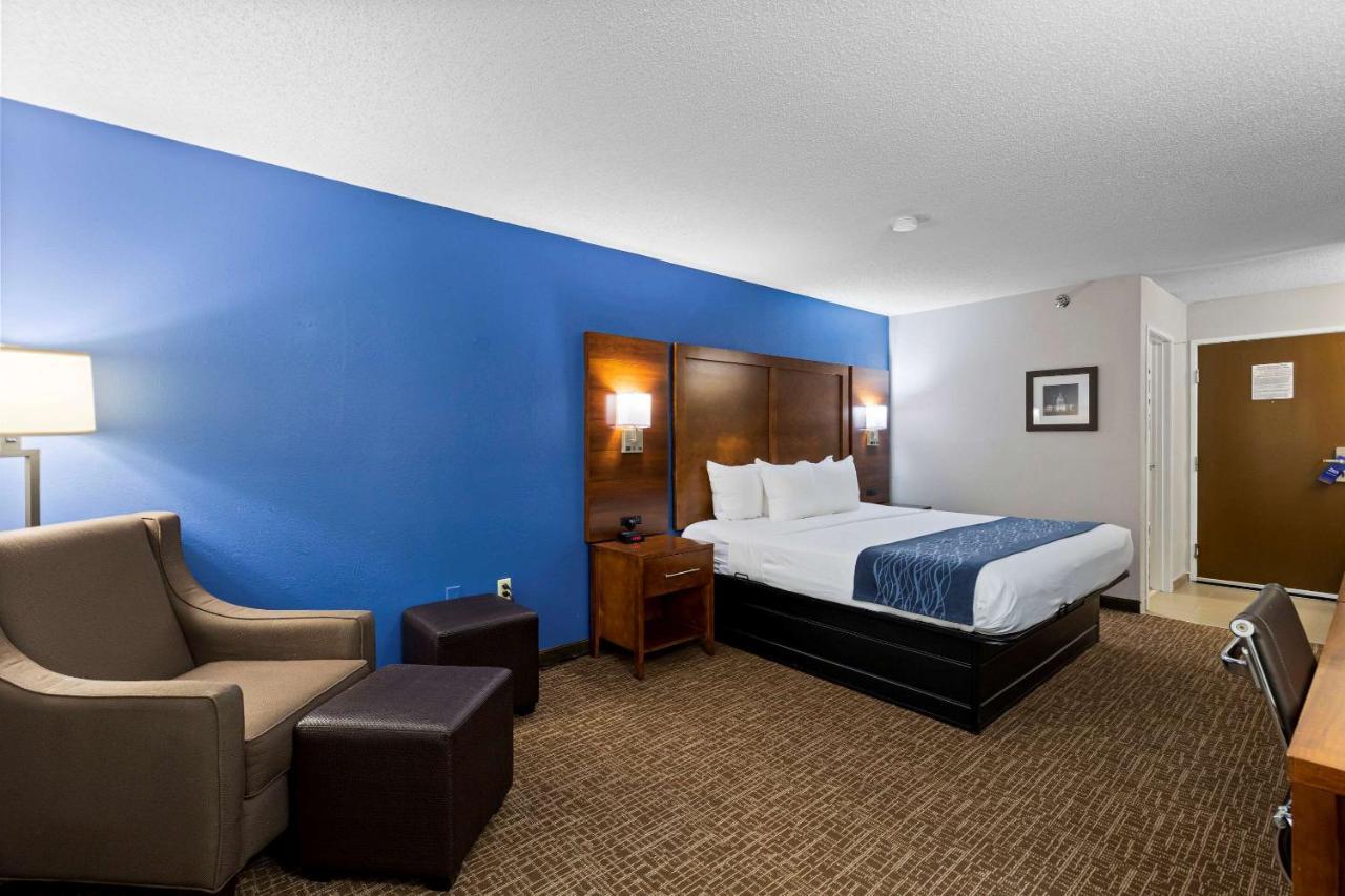 Comfort Inn & Suites St Louis-Hazelwood Εξωτερικό φωτογραφία