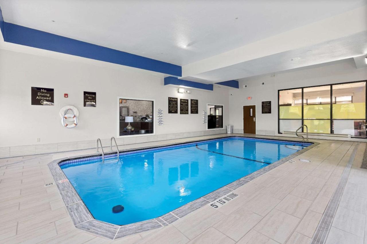 Comfort Inn & Suites St Louis-Hazelwood Εξωτερικό φωτογραφία