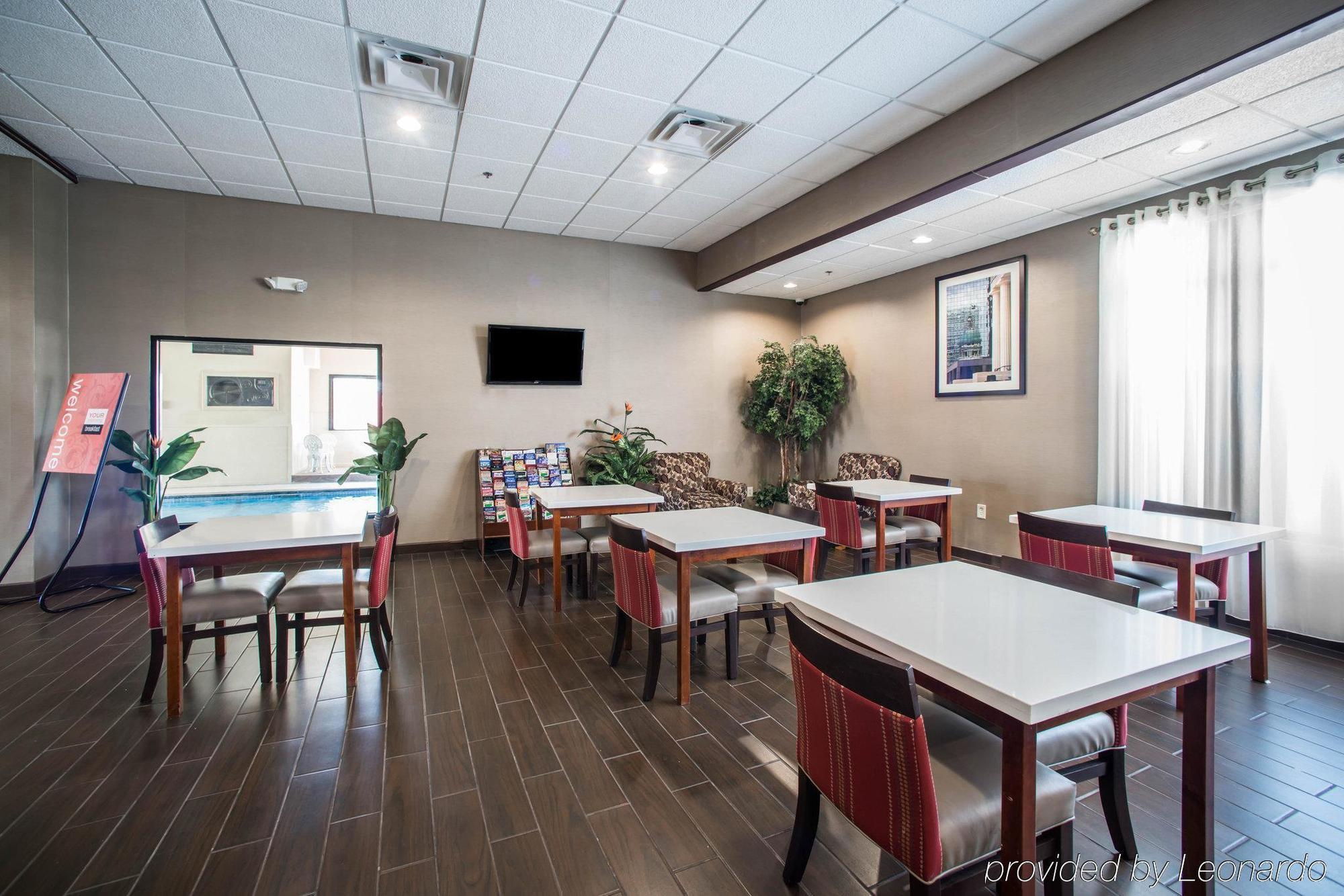 Comfort Inn & Suites St Louis-Hazelwood Εξωτερικό φωτογραφία