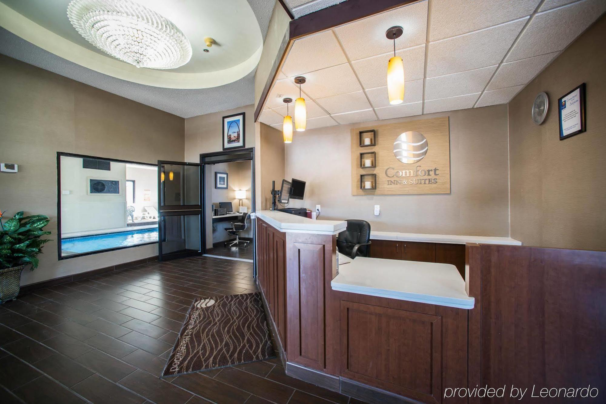 Comfort Inn & Suites St Louis-Hazelwood Εξωτερικό φωτογραφία