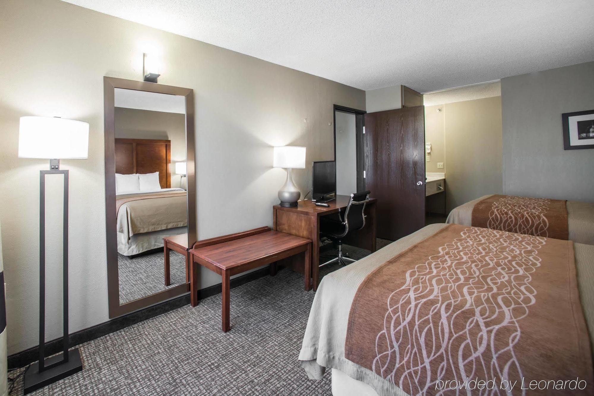 Comfort Inn & Suites St Louis-Hazelwood Εξωτερικό φωτογραφία