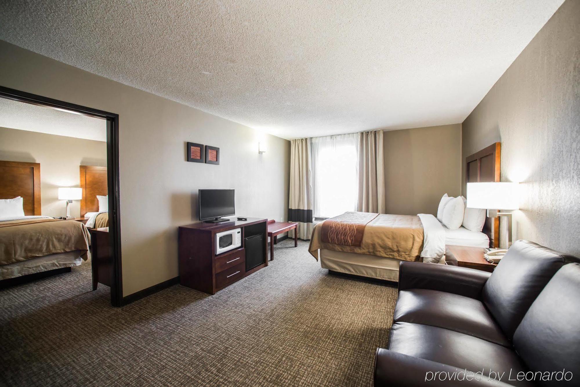 Comfort Inn & Suites St Louis-Hazelwood Εξωτερικό φωτογραφία