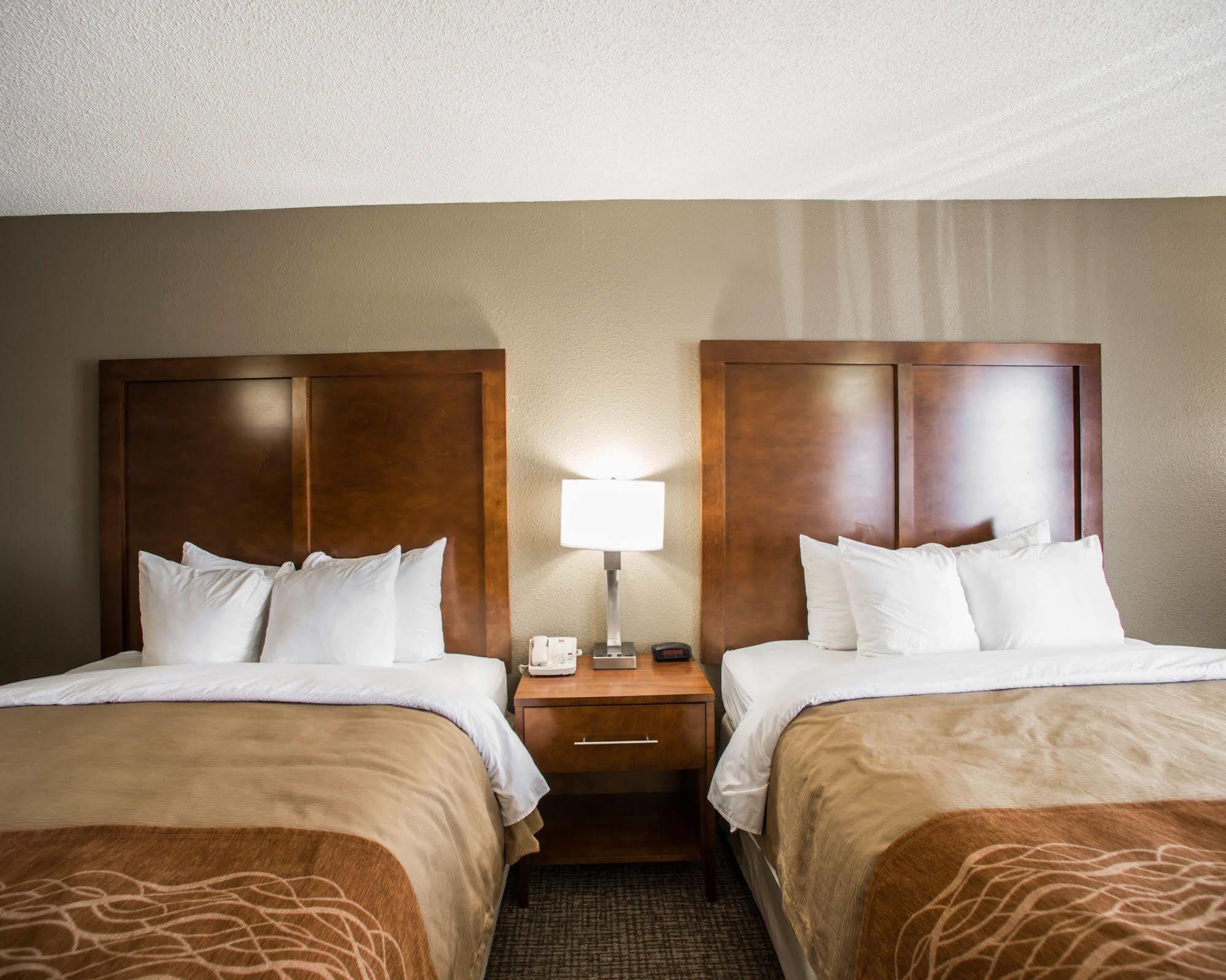 Comfort Inn & Suites St Louis-Hazelwood Εξωτερικό φωτογραφία