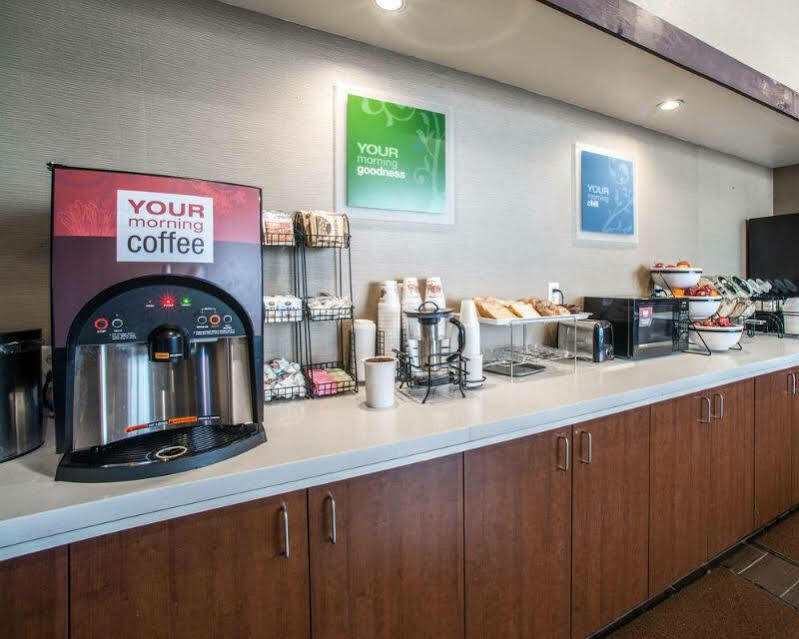 Comfort Inn & Suites St Louis-Hazelwood Εξωτερικό φωτογραφία